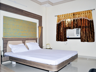 Bansi Hotel Dwarka