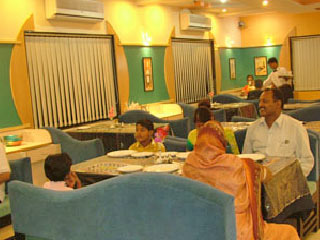 Dwarika Residency Hotel Dwarka Restaurant